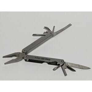 9 Tool Silver Multi Blade Pocket Knife Multitool Pliers, Saw, Bottle Opener